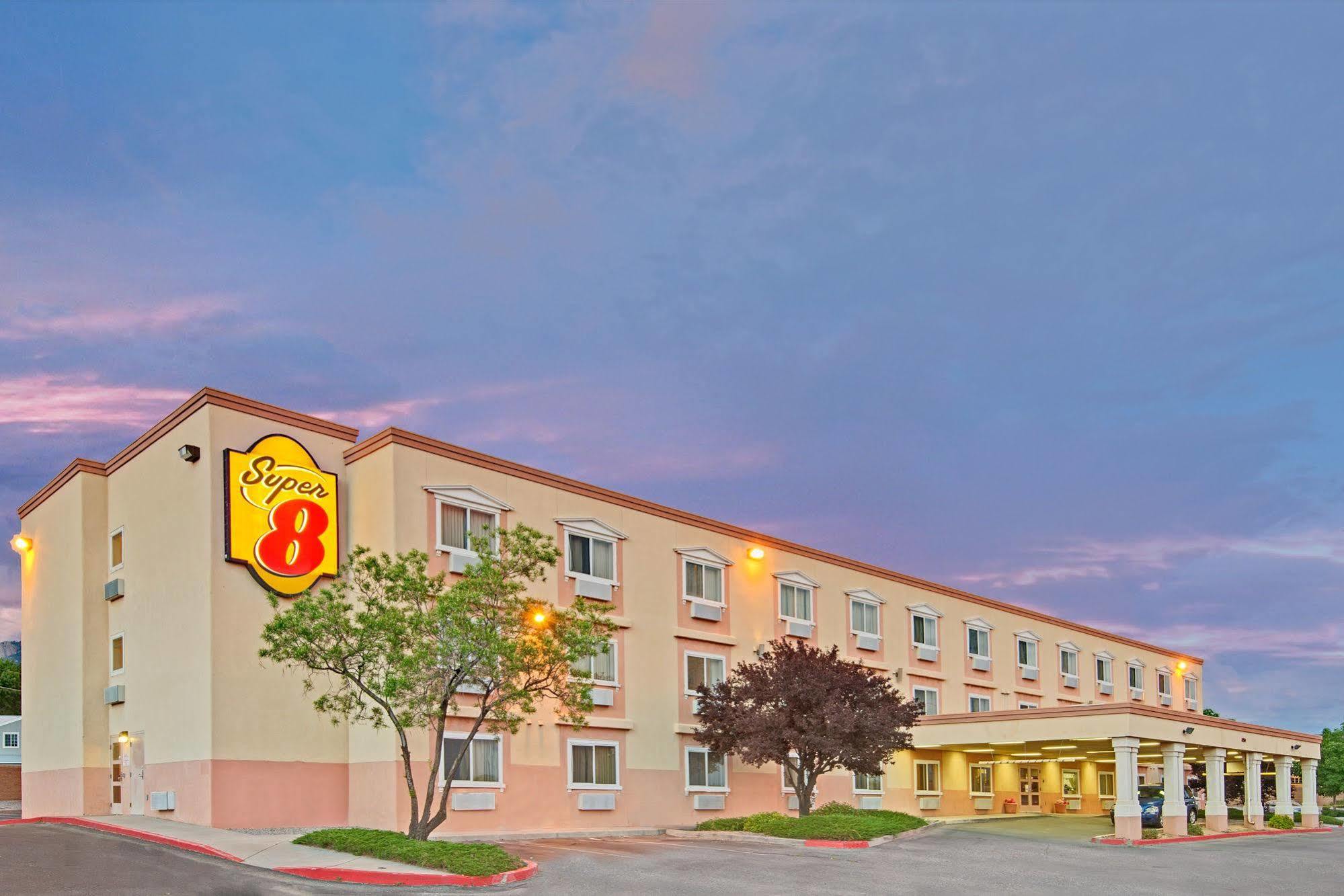 Quality Inn Albuquerque East I-40 Juan Tabo Exit Exterior foto